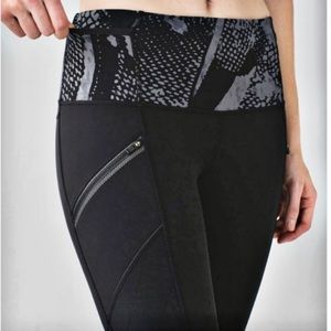 Lululemon Toasty Tech Tight II (8)